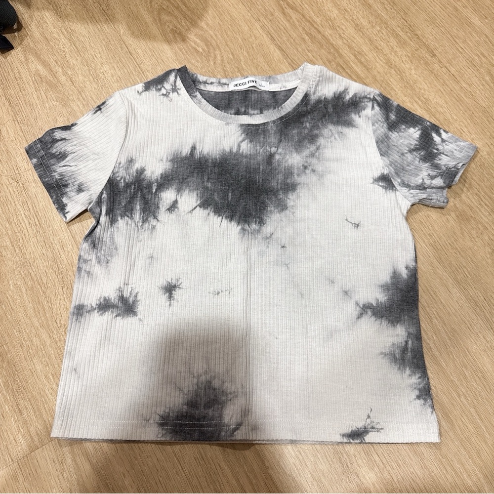 Black and White Tie-Dye Short Sleeve Tee